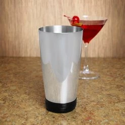 BarProducts.com Cocktail Shaker With Weighted Vinyl Bottom - 28 Ounce