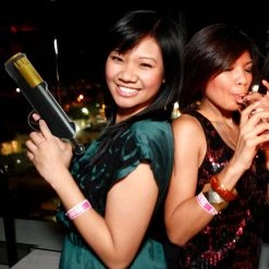 BarProducts.com Alcohol Shot Gun - Black/Gold