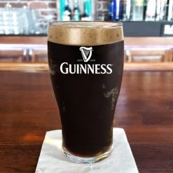 BarProducts.com 20 Oz. Wholesale Custom BarConic® Pub Glass PRODUCT DESIGNER