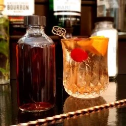 BarProducts.com Master Mixology Boston Round Craft Bartending Bottle W/ Black Lid - Clear 4oz