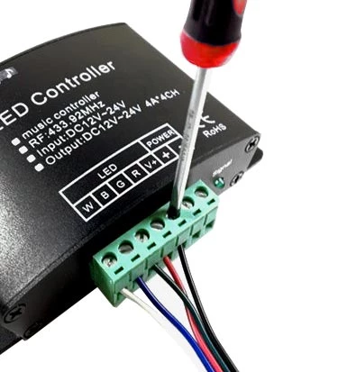 led-control-music_rf-18-key-music-led-controller_screwdriver-fix.jpg BarProducts.com BAR DECOR LED RGB Music & Audio Controller - RF Technology - 18-Key Remote