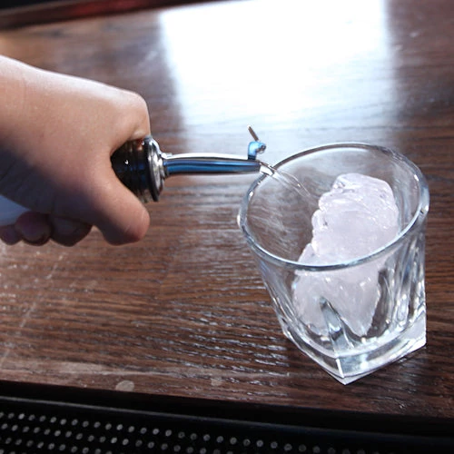 p-m285f2.jpg BarProducts.com Liquor Pourers - Tapered Metal With Flap