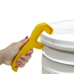 BarProducts.com KITCHEN, DINING & SERVICE Plastic Pail Opener