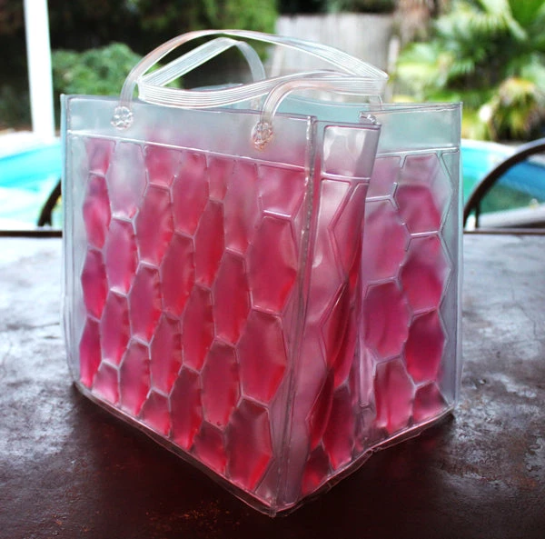 pink-6-pack-chill-bag-barproducts-1.jpg BarProducts.com HOME BAR & GIFTS Freezable Chill Bag - Holds A 6 Pack