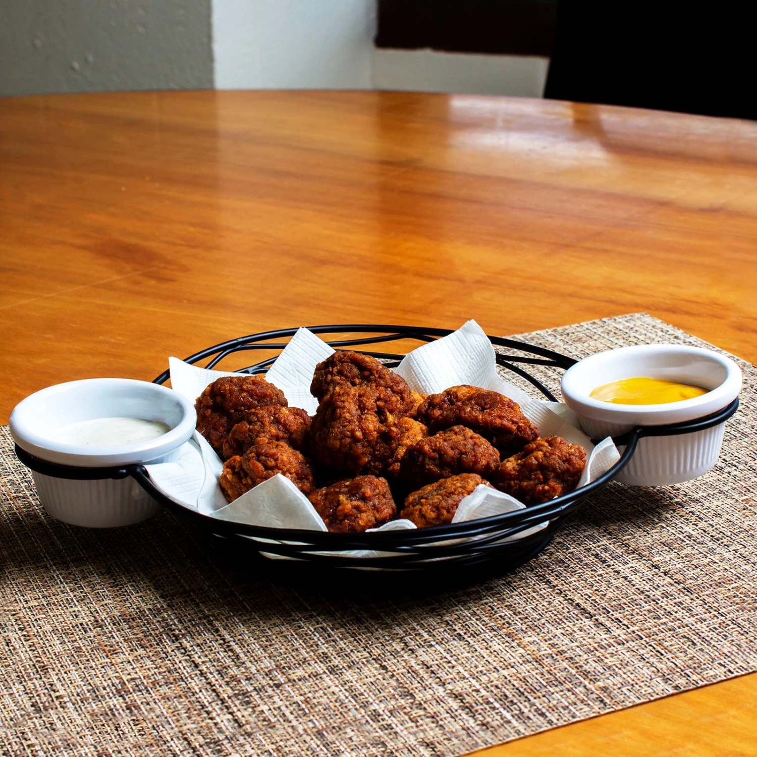 round-basket-scene1.jpg BarProducts.com Round Basket W/ Integrated Ramekin Holders SPECIAL COLLECTIONS