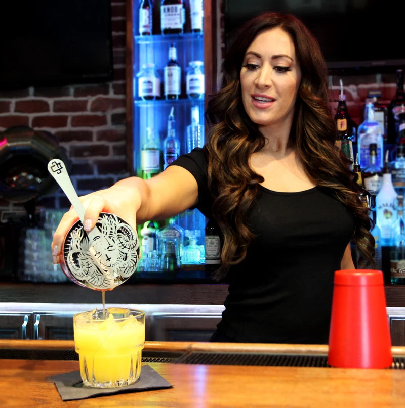 str-helen-bar-strainer-helen-bartender-1-use-bpc.jpg BarProducts.com BAR TOOLS Cocktail Designs Strainer - Helen