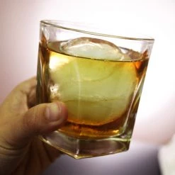 BarProducts.com Whisky Glasses And Ice Ball Molds Set